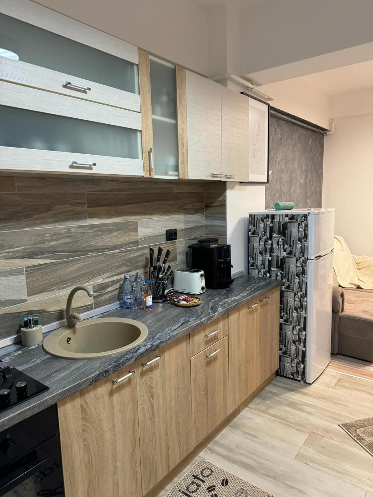 Luxury Young Residence Яш Екстериор снимка