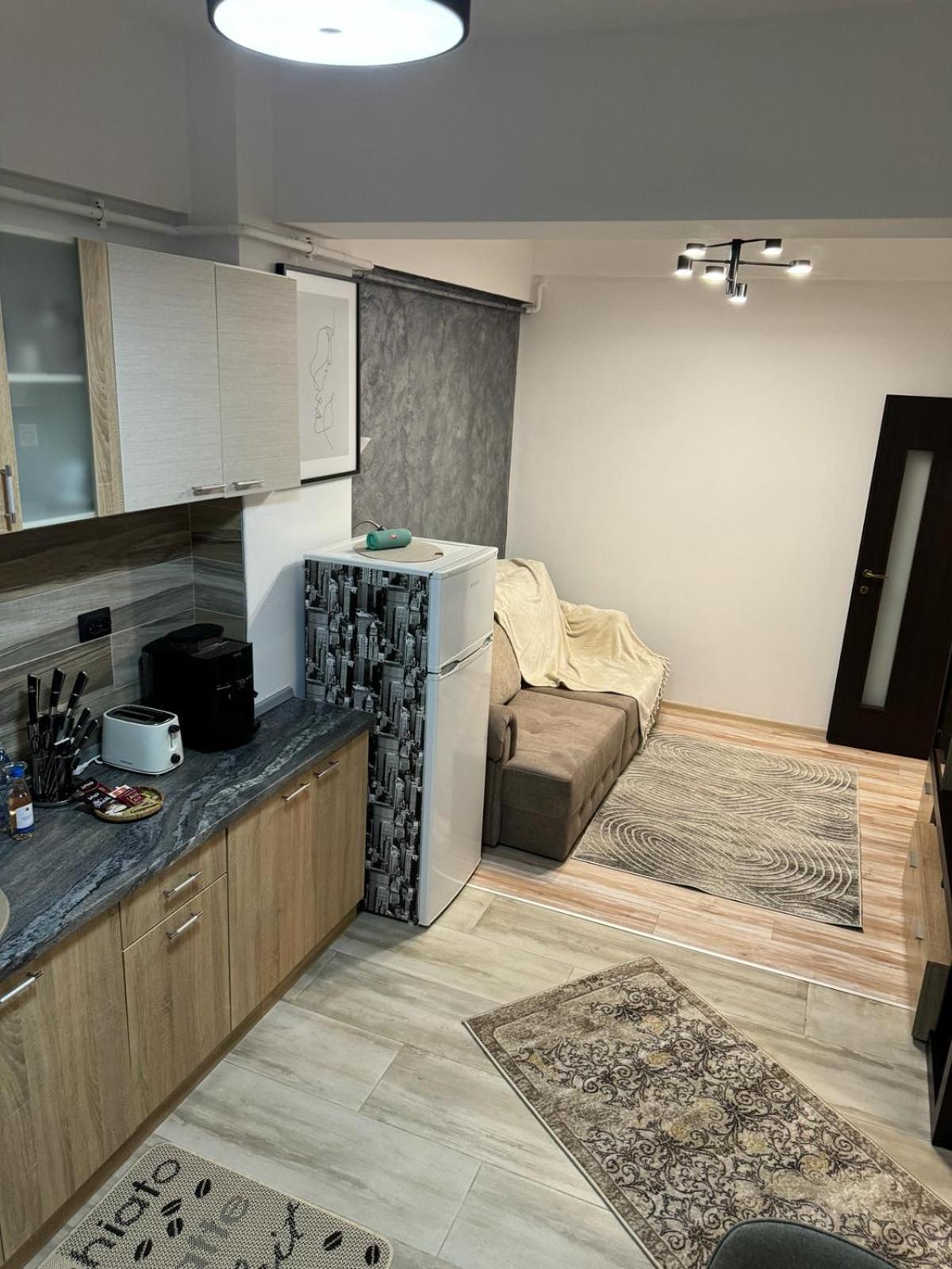 Luxury Young Residence Яш Екстериор снимка